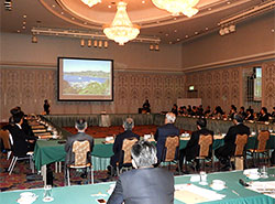広島県の移住促進の取り組みを聞く幹事会出席者